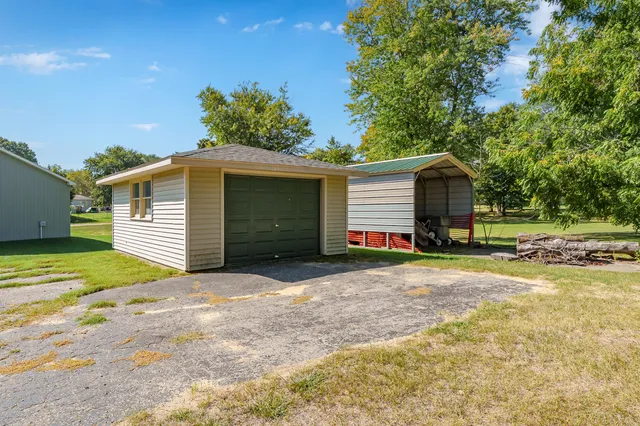 $400,000 | 508 North Van Buren Street, Bloomingdale, MI 49026