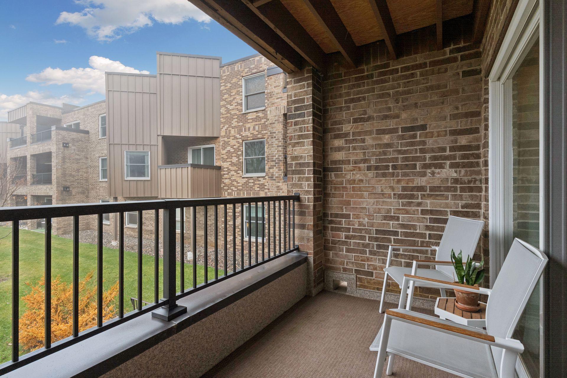 2210 Midland Grove Road, Unit 209 Roseville, MN 55113 - Photo 8 of 39