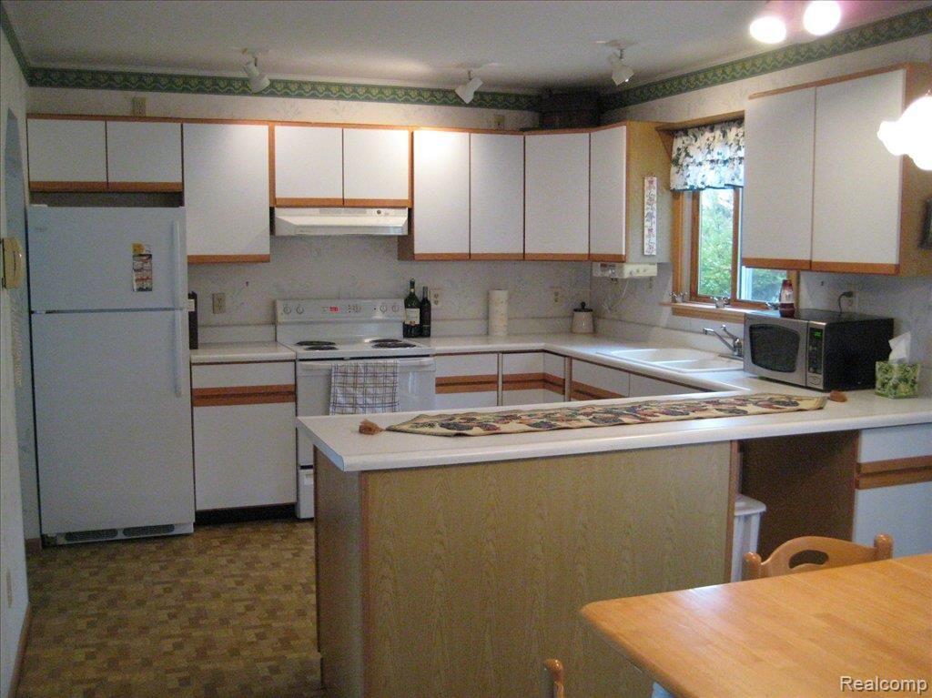 13995 Belle River Road Allenton, MI 48002 - Photo 9 of 25 9