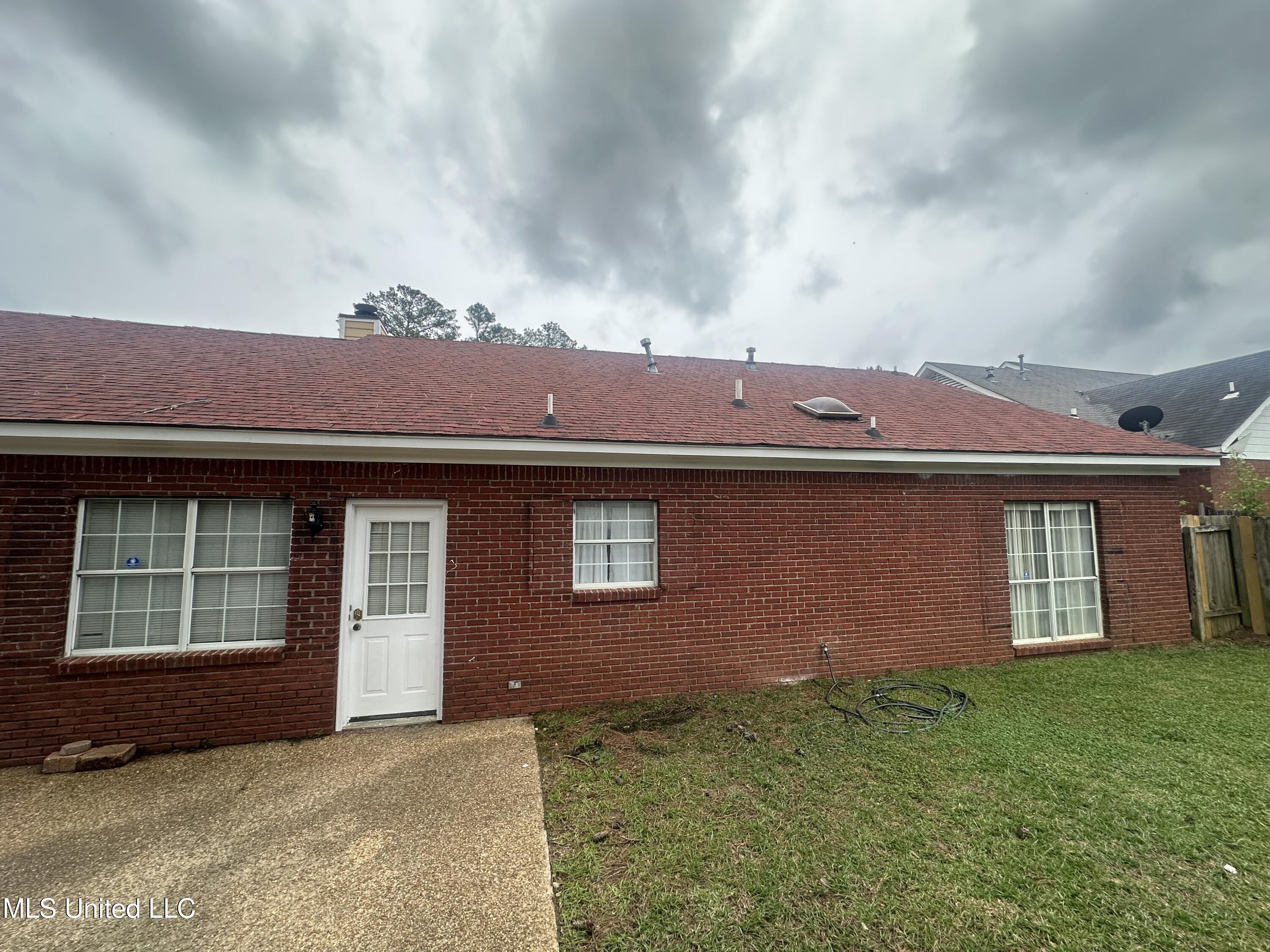 713 Hawthorn Green Drive Ridgeland, MS 39157 - Photo 16 of 17 Rear