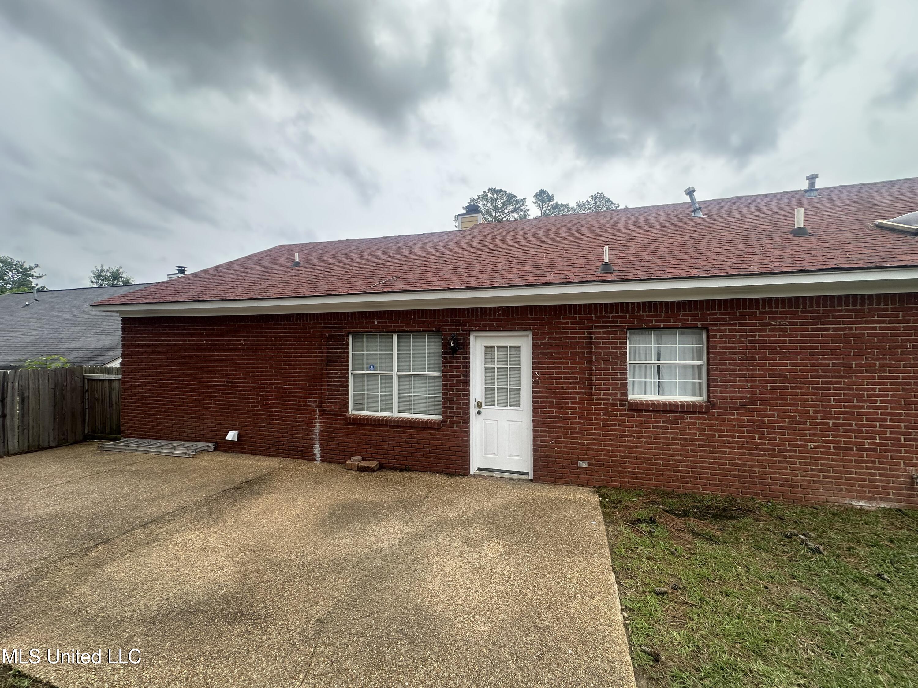 713 Hawthorn Green Drive Ridgeland, MS 39157 - Photo 17 of 17 Rear Patio