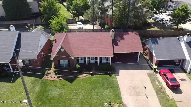 $207,000 | 713 Hawthorn Green Drive, Ridgeland, MS 39157