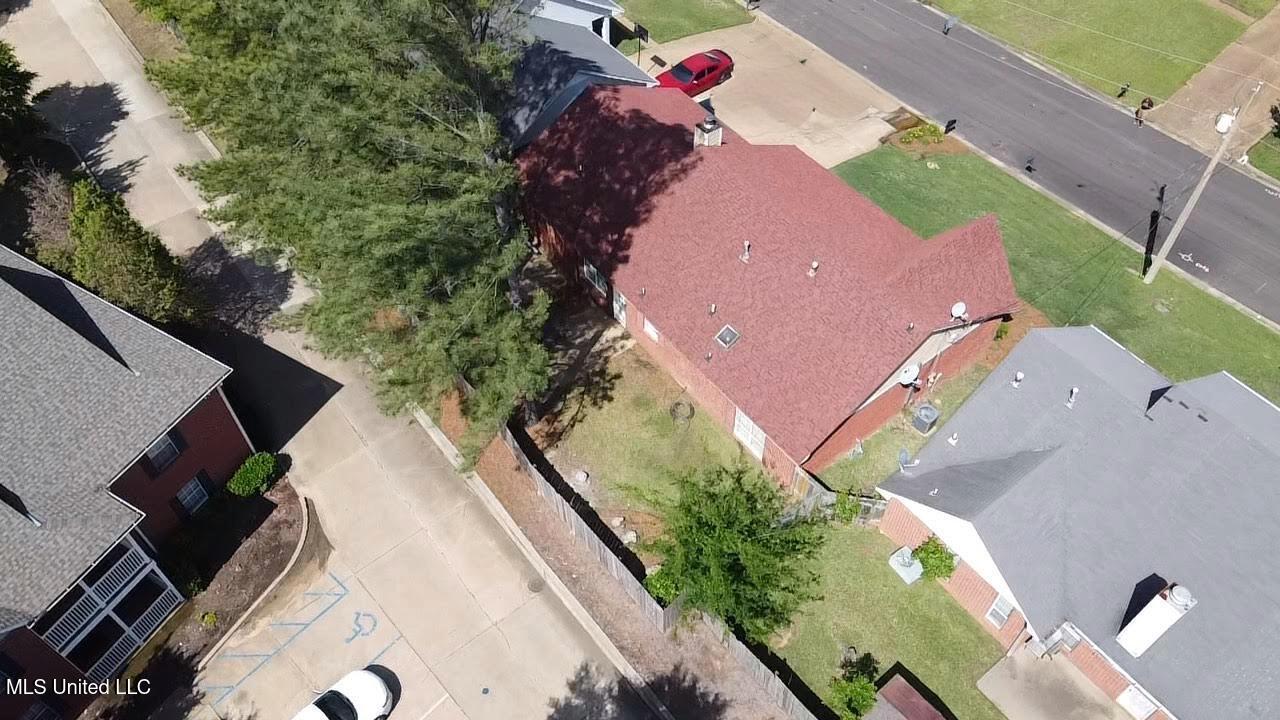 713 Hawthorn Green Drive Ridgeland, MS 39157 - Photo 3 of 17 Rear Aerial