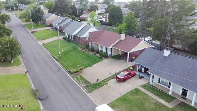 $207,000 | 713 Hawthorn Green Drive, Ridgeland, MS 39157