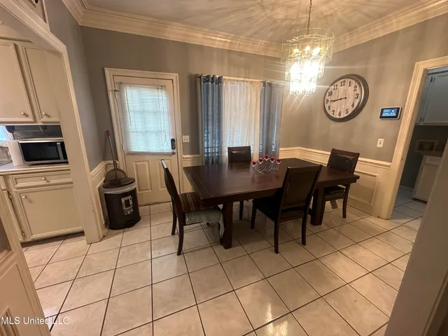 $207,000 | 713 Hawthorn Green Drive, Ridgeland, MS 39157