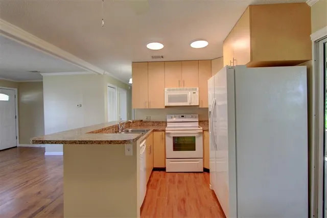 $1,600 | 6525 West Baker Circle, Cocoa, FL 32927