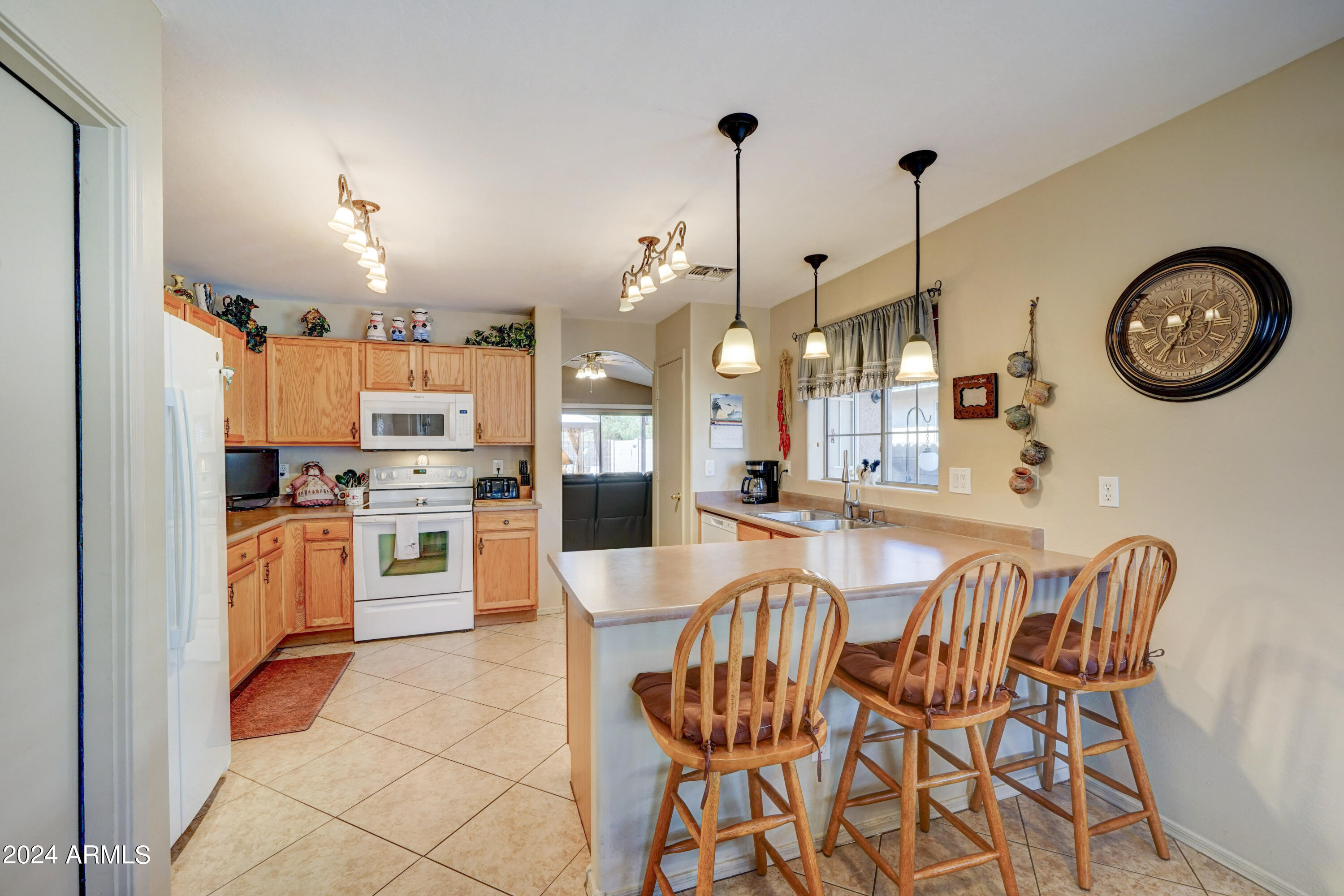 3826 South Bowman Road Apache Junction, AZ 85119 - Photo 8 of 29 3826 S Bowman-10