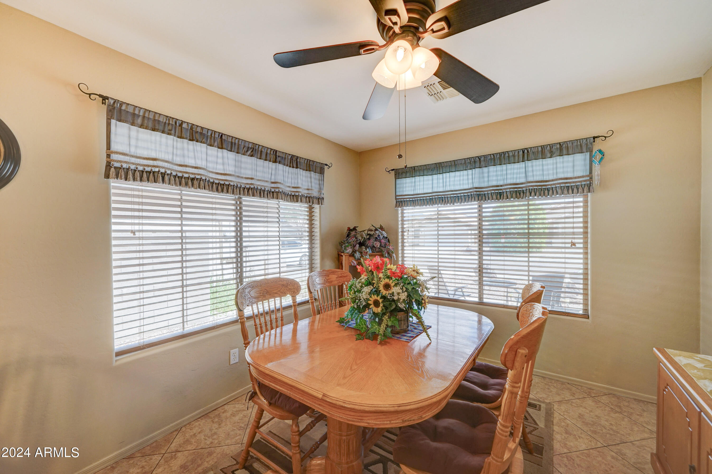 3826 South Bowman Road Apache Junction, AZ 85119 - Photo 9 of 29 3826 S Bowman-11