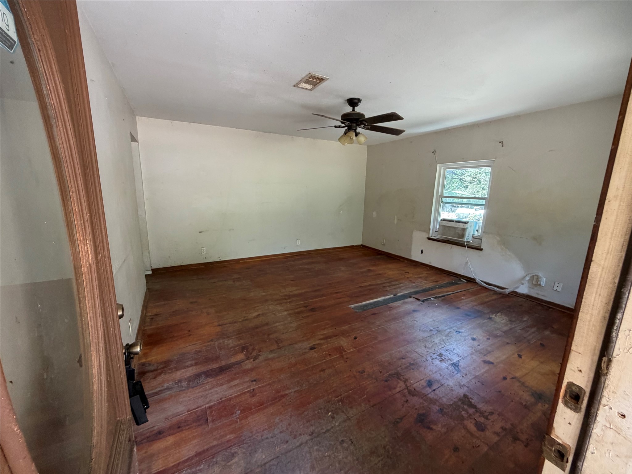 28192 May Road Splendora, TX 77372 - Photo 4 of 39 Gallery Image 4