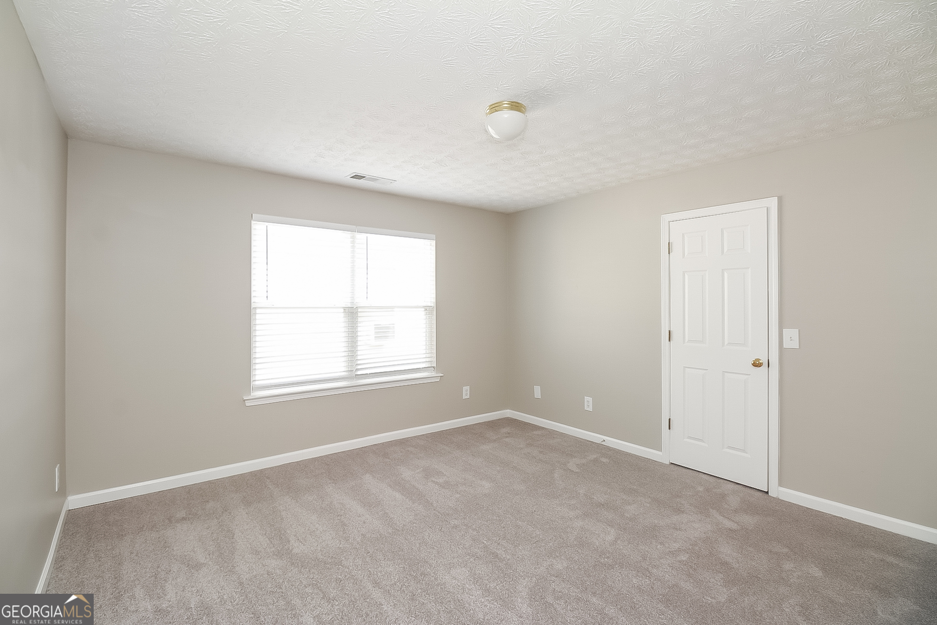 4627 Legacy Square Atlanta, GA 30349 - Photo 12 of 17