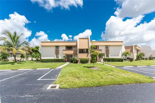 $210,000 | 1080 Bal Harbor Boulevard, Unit 1A, Punta Gorda, FL 33950