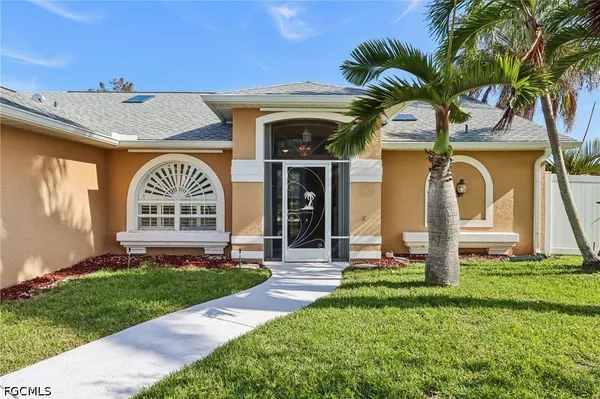 $2,600 | 2701 Southwest 37th Terrace, Cape Coral, FL 33914