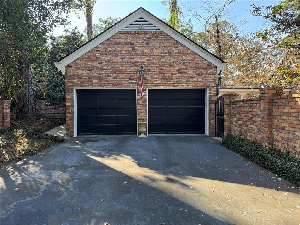 804 Cherokee Circle Waycross, GA 31501 - Photo 17 of 41 Attached garage