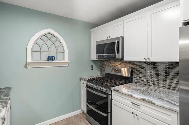 $359,000 | 7 Greenbriar Drive, Unit 304, North Reading, MA 01864