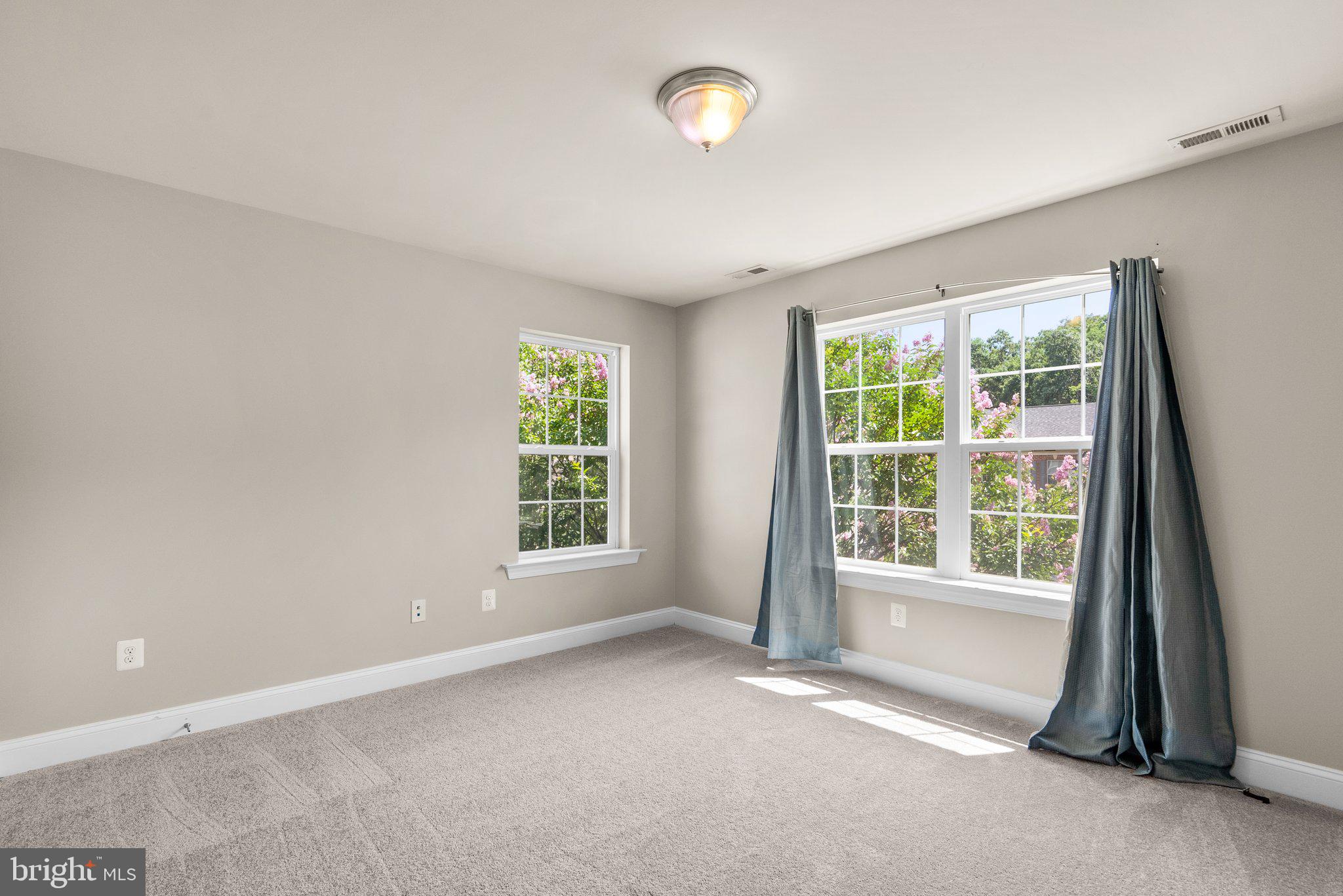 9602 Pep Rally Lane Waldorf, MD 20603 - Photo 34 of 44 an empty room with windows