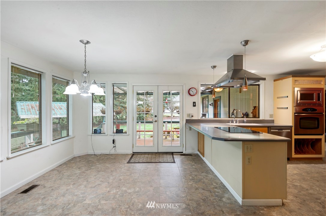 610 Southwest Birch Road Port Orchard, WA 98367 - Photo 10 of 40 Gallery Image 10