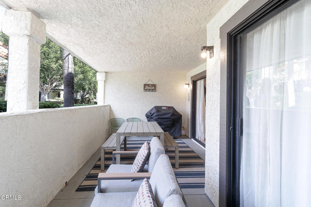 2375 Martinique Lane Oxnard, CA 93035 - Photo 13 of 26