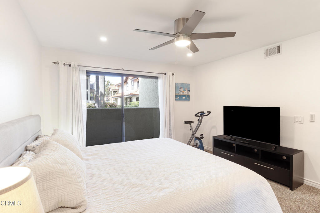 2375 Martinique Lane Oxnard, CA 93035 - Photo 18 of 26