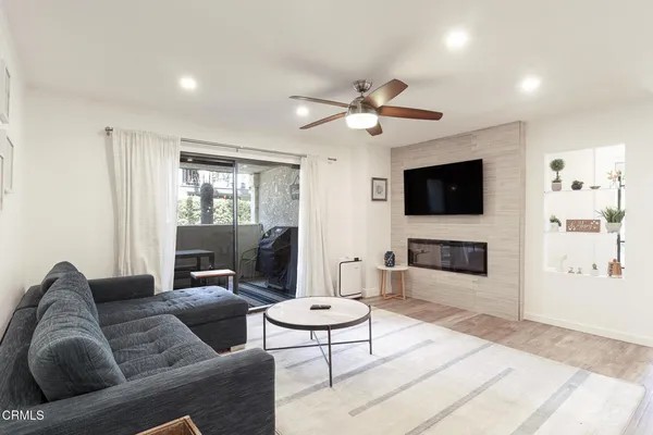 $3,500 | 2375 Martinique Lane, Oxnard, CA 93035