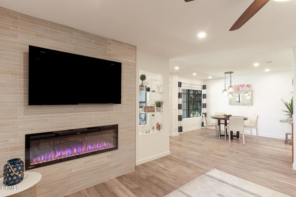 2375 Martinique Lane Oxnard, CA 93035 - Photo 5 of 26