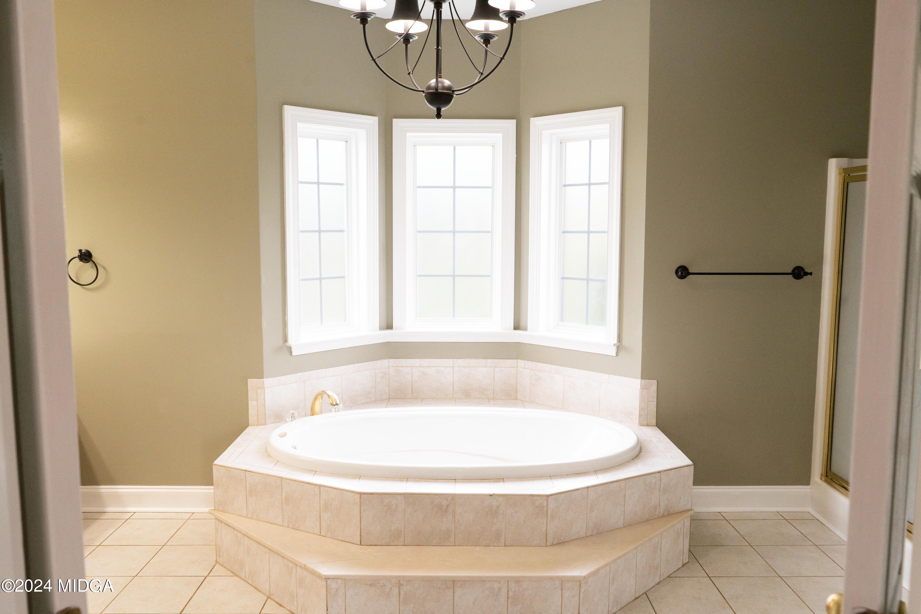 4104 Sardis Church Road Macon, GA 31216 - Photo 22 of 38 Main bathroom 1