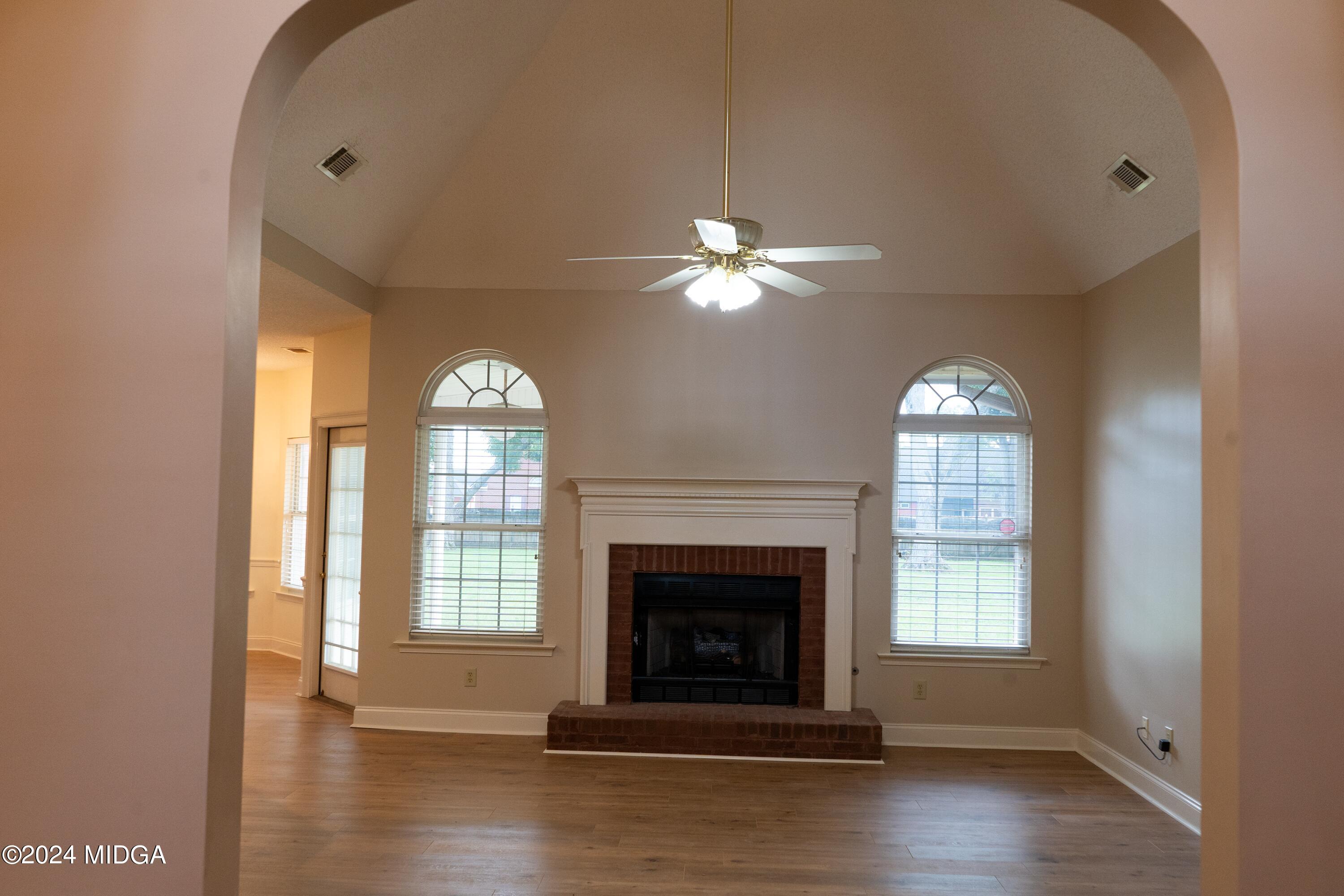 4104 Sardis Church Road Macon, GA 31216 - Photo 6 of 38 Living room 1