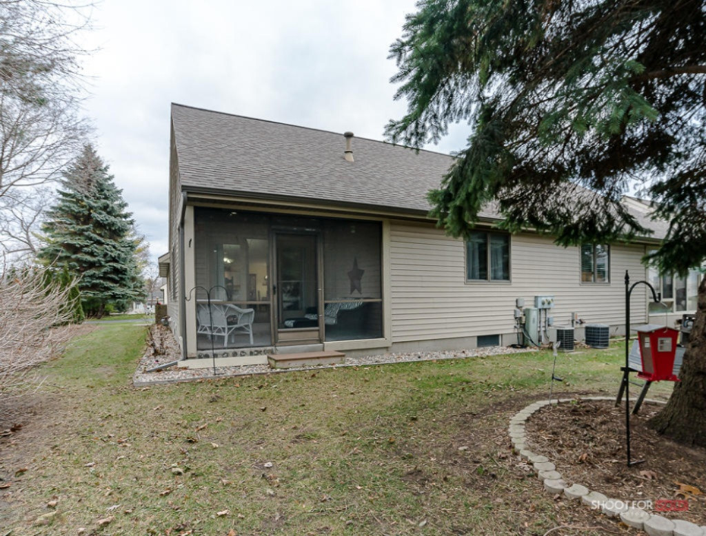 1 Summit Street, Unit 1 Spring Lake, MI 49456 - Photo 20 of 21 1Summit#105Lores