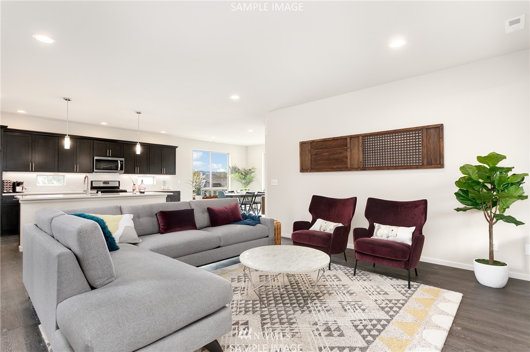 315 Southwest Langston Road, Unit 2 Renton, WA 98057 - Photo 4 of 24