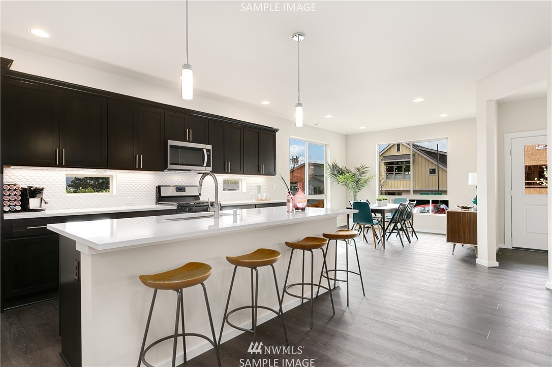 315 Southwest Langston Road, Unit 2 Renton, WA 98057 - Photo 5 of 24