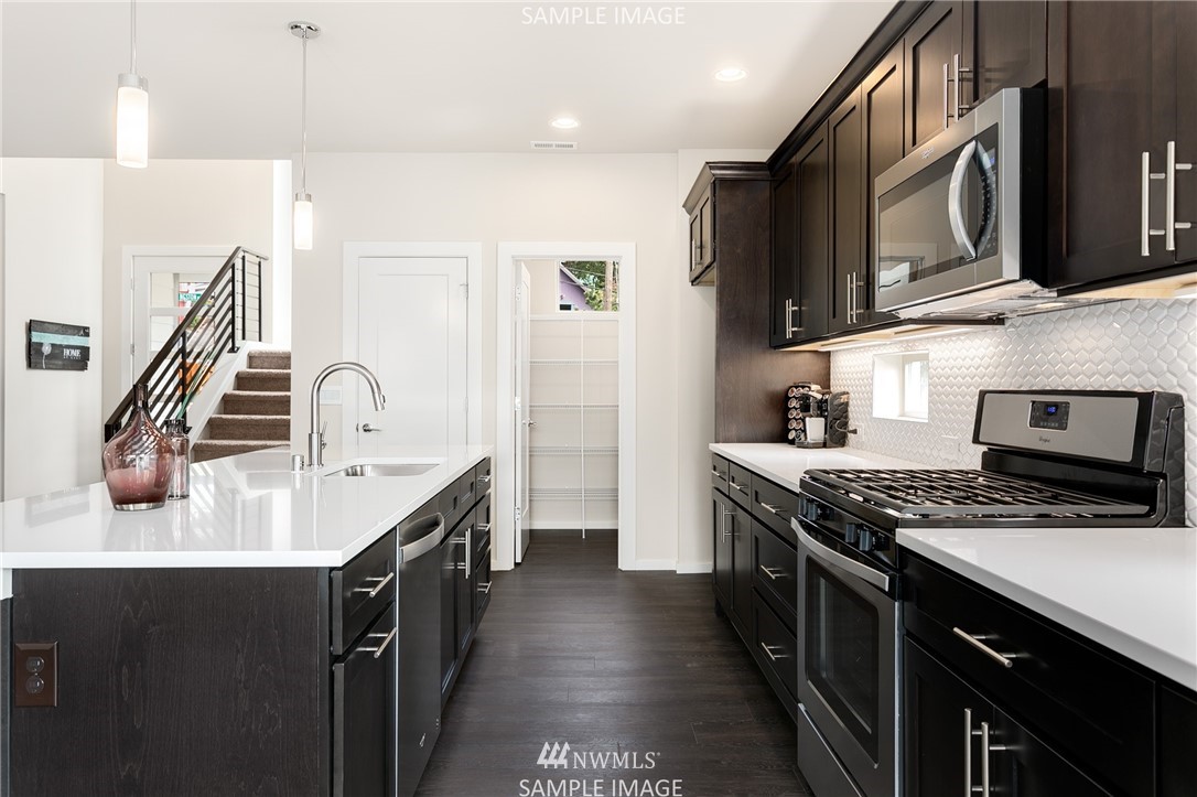 315 Southwest Langston Road, Unit 2 Renton, WA 98057 - Photo 6 of 24