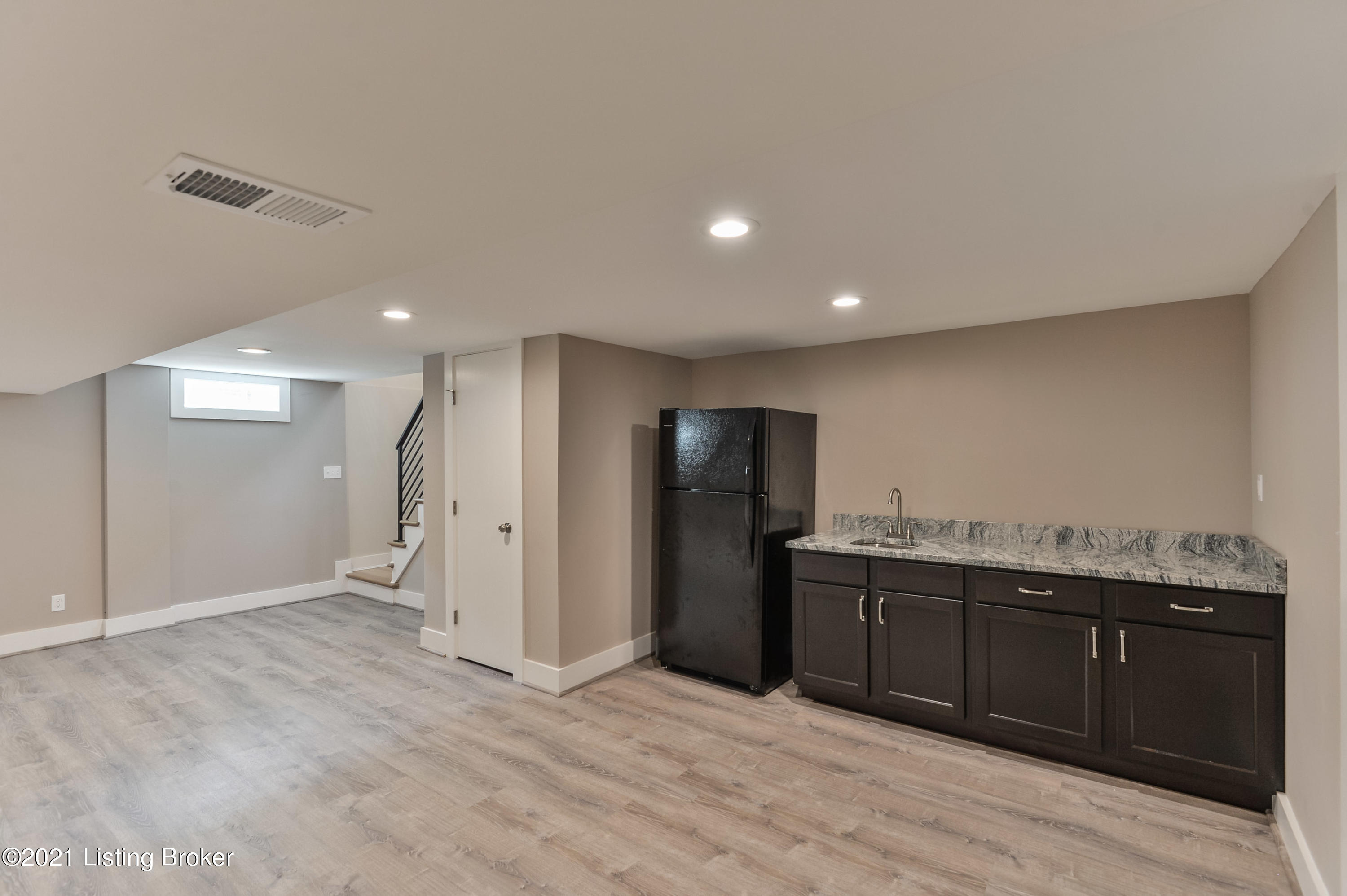 2406 Hayward Road Louisville, KY 40242 - Photo 29 of 53 038 - 20200701 5787
