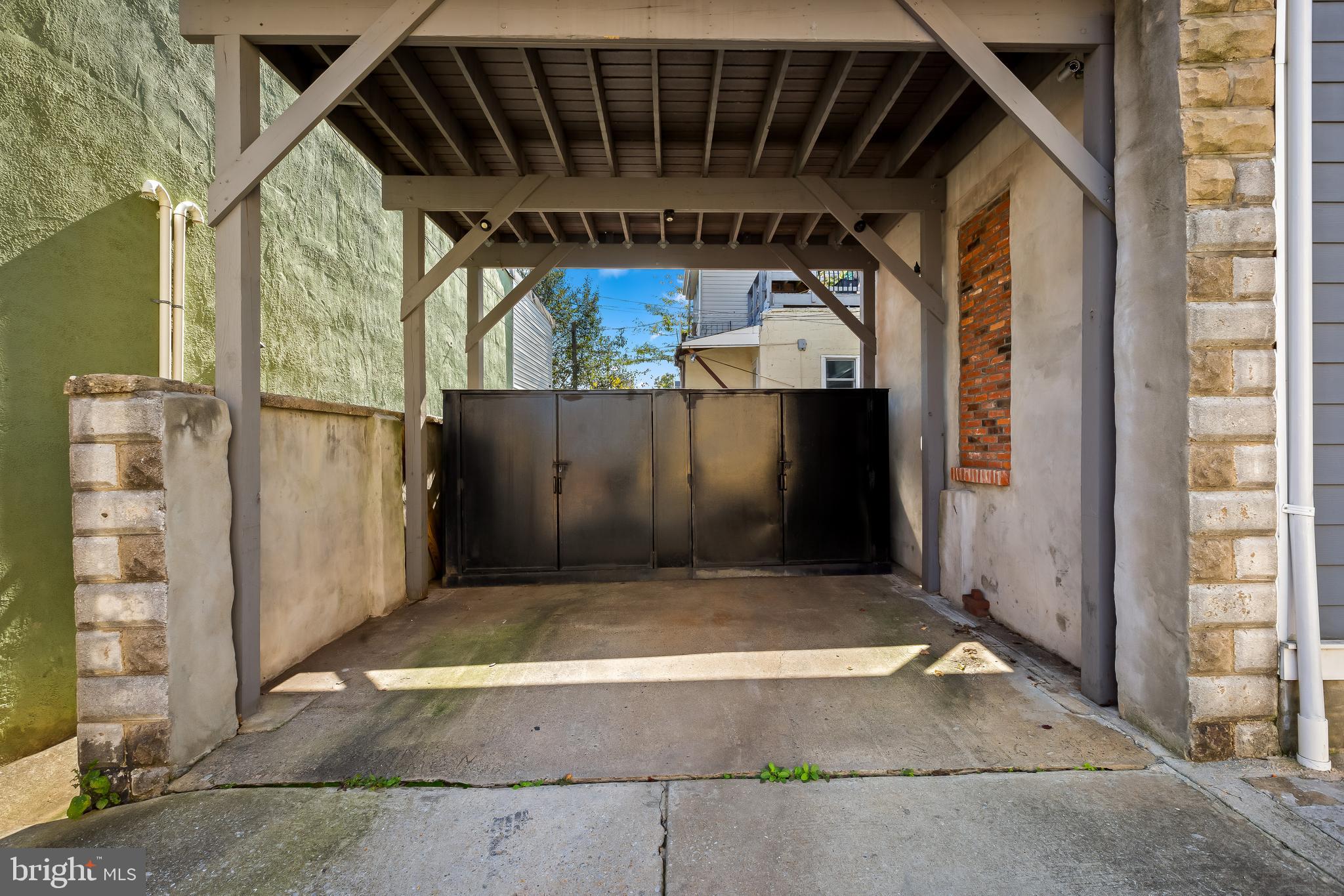 1419 Riverside Avenue Baltimore, MD 21230 - Photo 32 of 60 Parking for 1+ cars with Custom secure storage