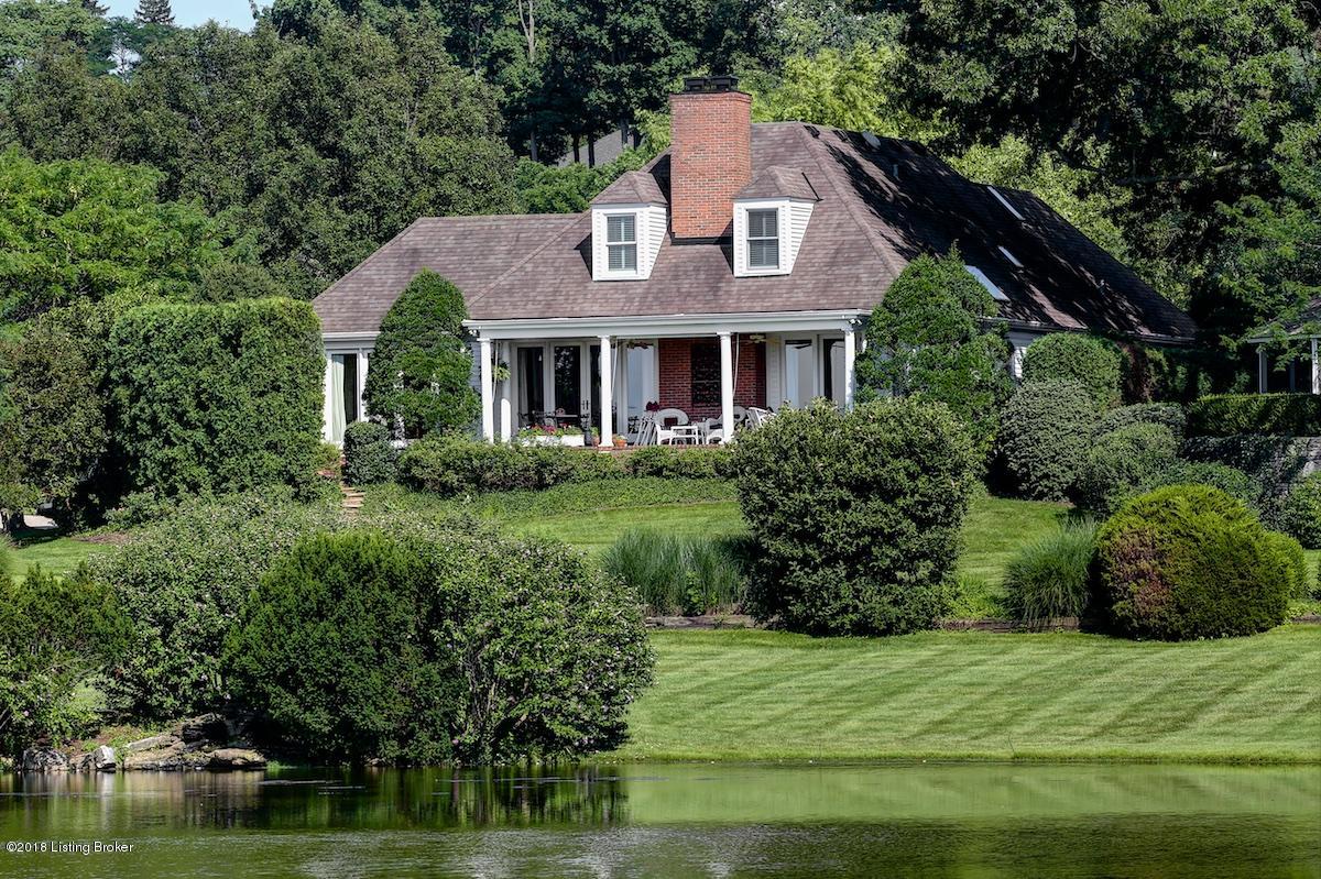 01 2900 River's Edge Road