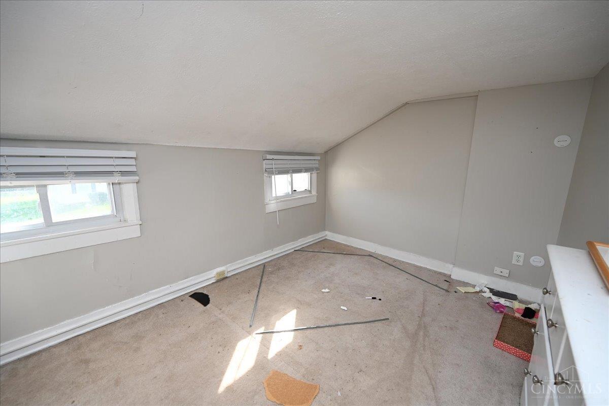 10379 Burlington Road Cincinnati, OH 45231 - Photo 23 of 44 Gallery Image 23