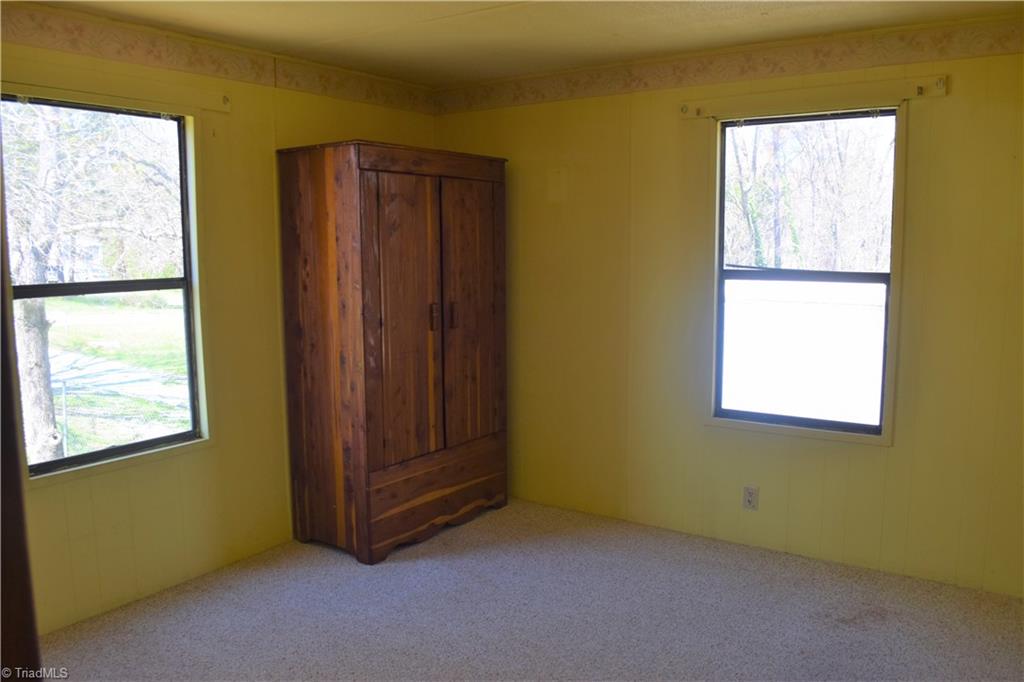 217 Wintbrook Road Thomasville, NC 27360 - Photo 6 of 15 Bedroom 1