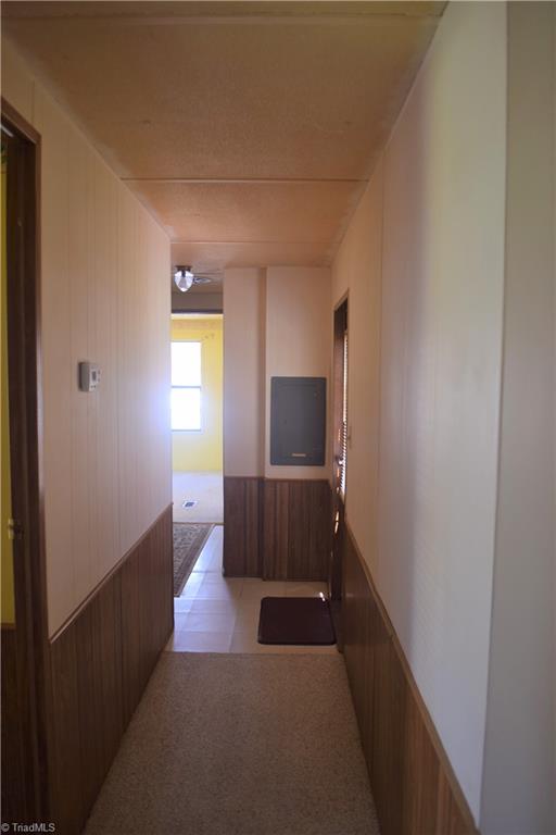 217 Wintbrook Road Thomasville, NC 27360 - Photo 8 of 15 Hallway