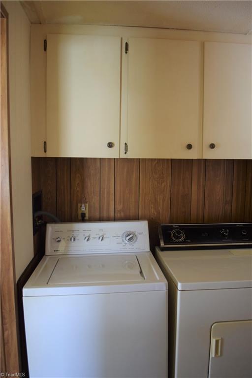 217 Wintbrook Road Thomasville, NC 27360 - Photo 9 of 15 Laundry area