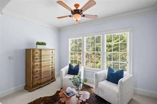 a en suite spacious bathroom with a double vanity sink and a mirror