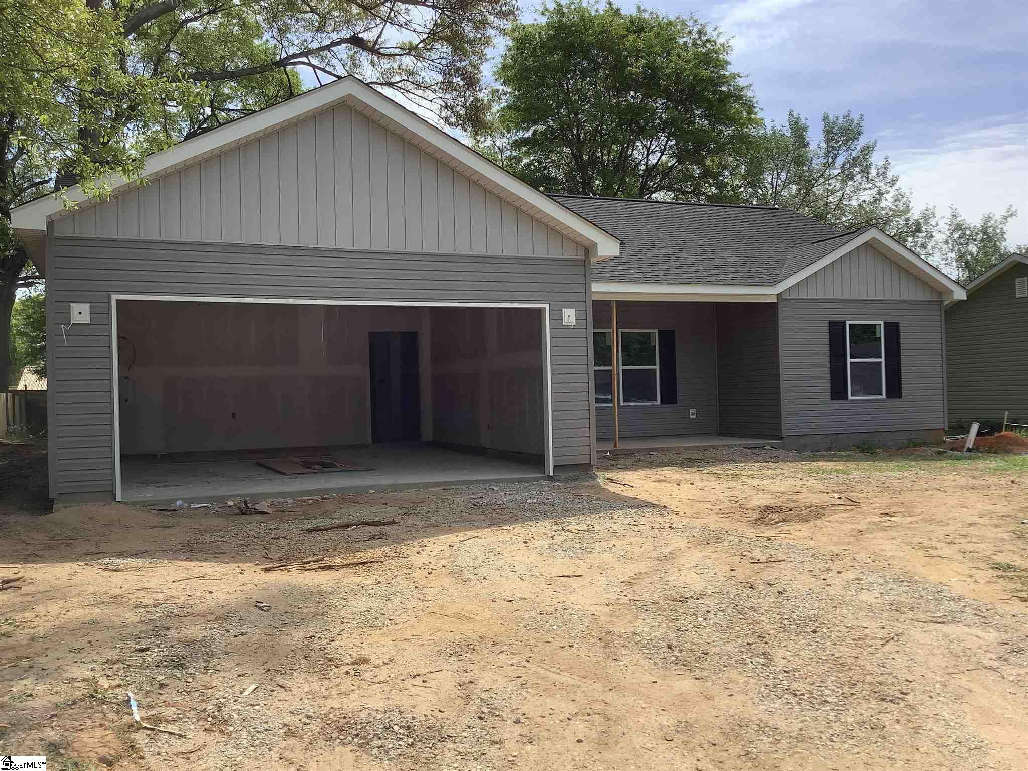 33 Ridge Court Williamston, SC 29697 - Photo 1 of 13 Gallery Image 1