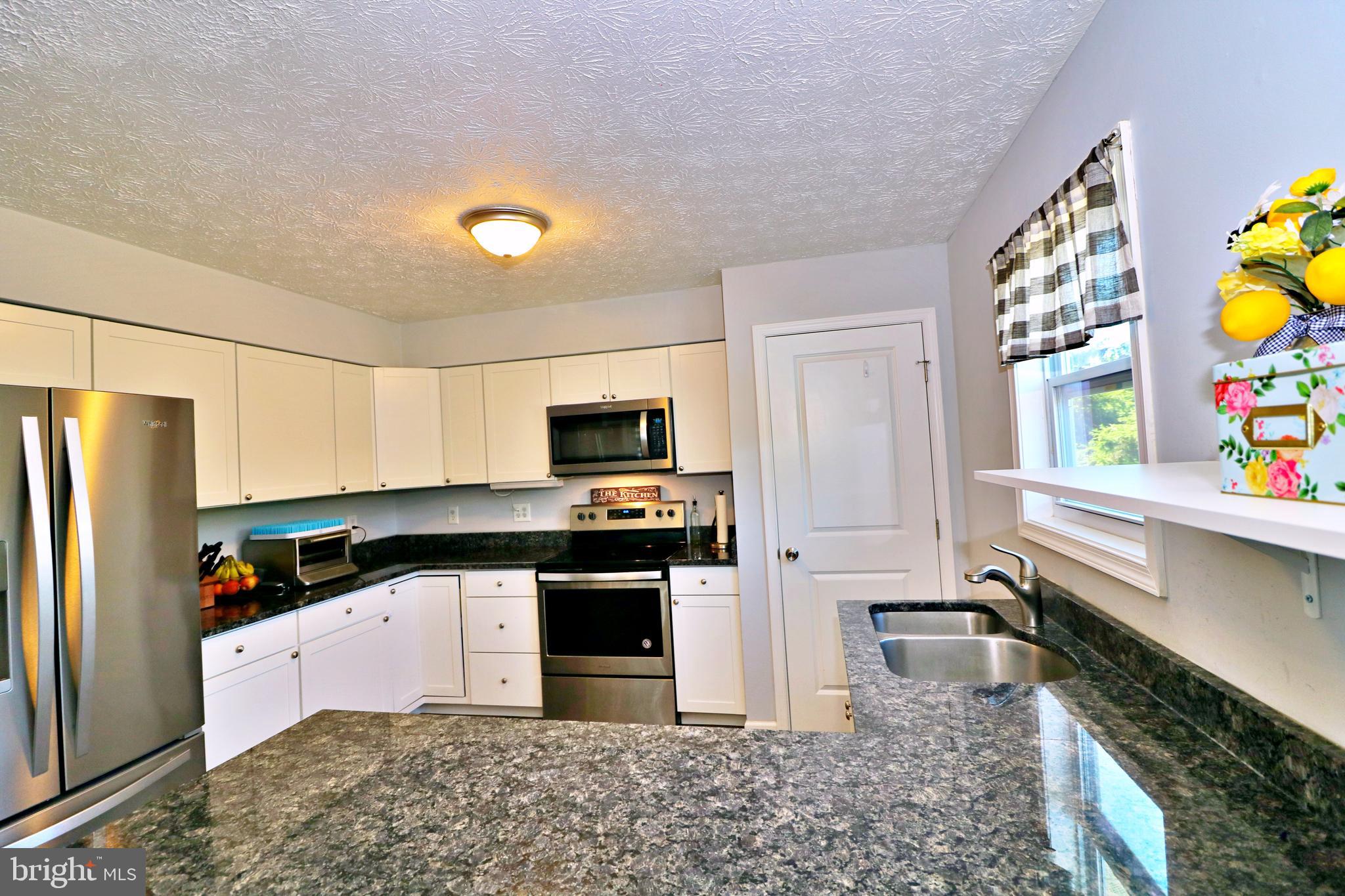 1329 Reunion Corner Road Gerrardstown, WV 25420 - Photo 10 of 37 Kitchen