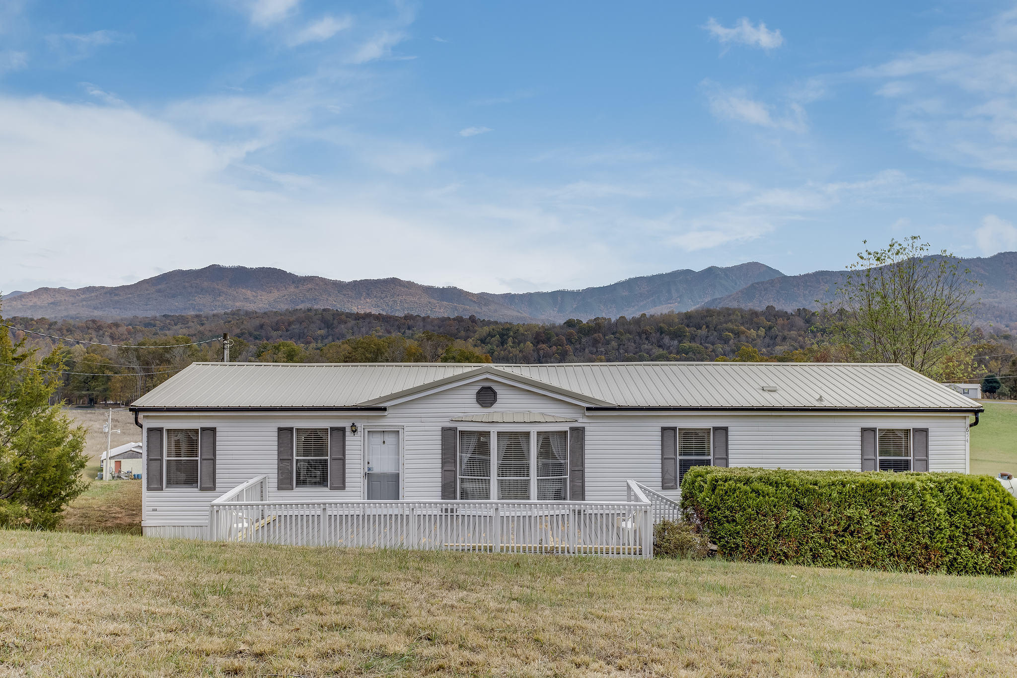 654 Rock Hill Road Newport, TN 37821 - Photo 1 of 32 img-6306