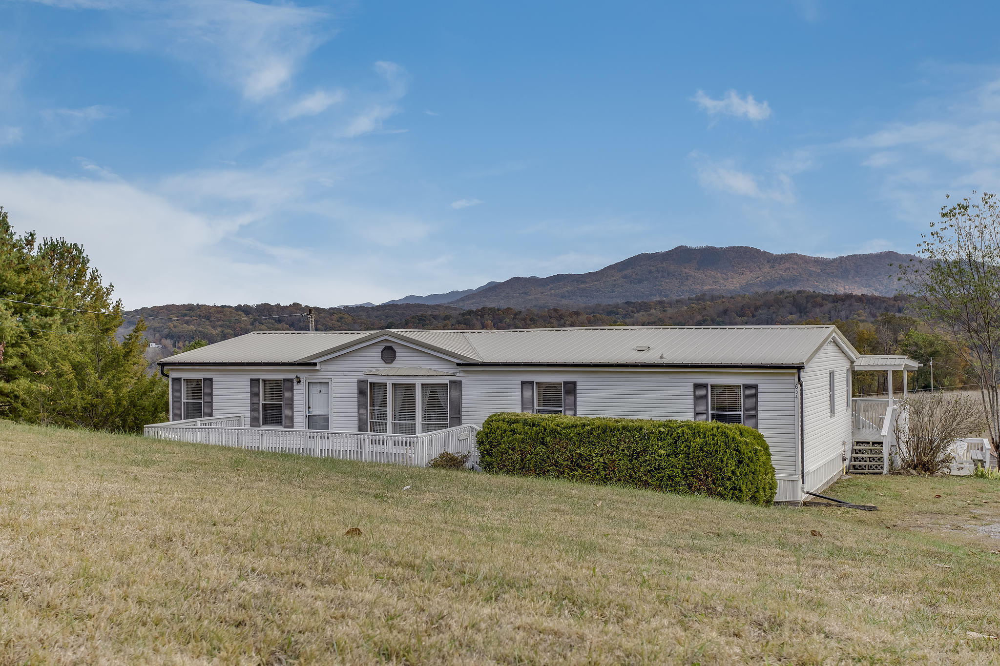 654 Rock Hill Road Newport, TN 37821 - Photo 2 of 32 img-6311