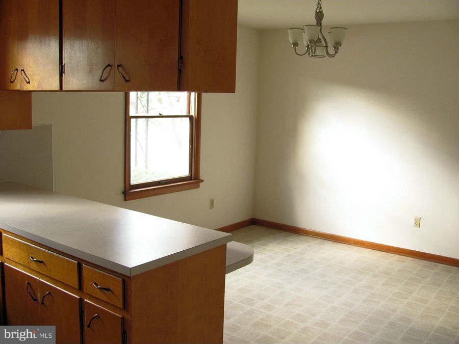 319 Roxbury Road Shippensburg, PA 17257 - Photo 8 of 17 Dining Room