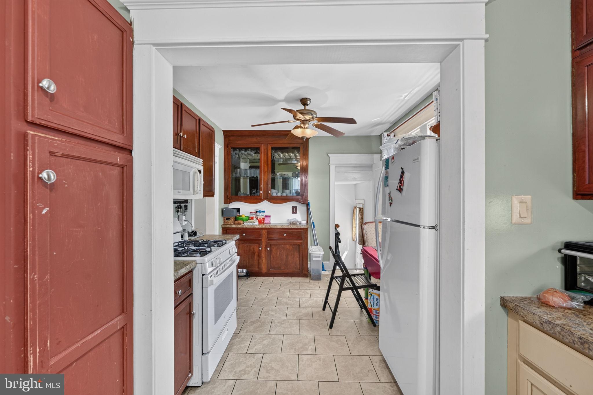 51 Windsor Avenue Upper Darby, PA 19082 - Photo 24 of 37