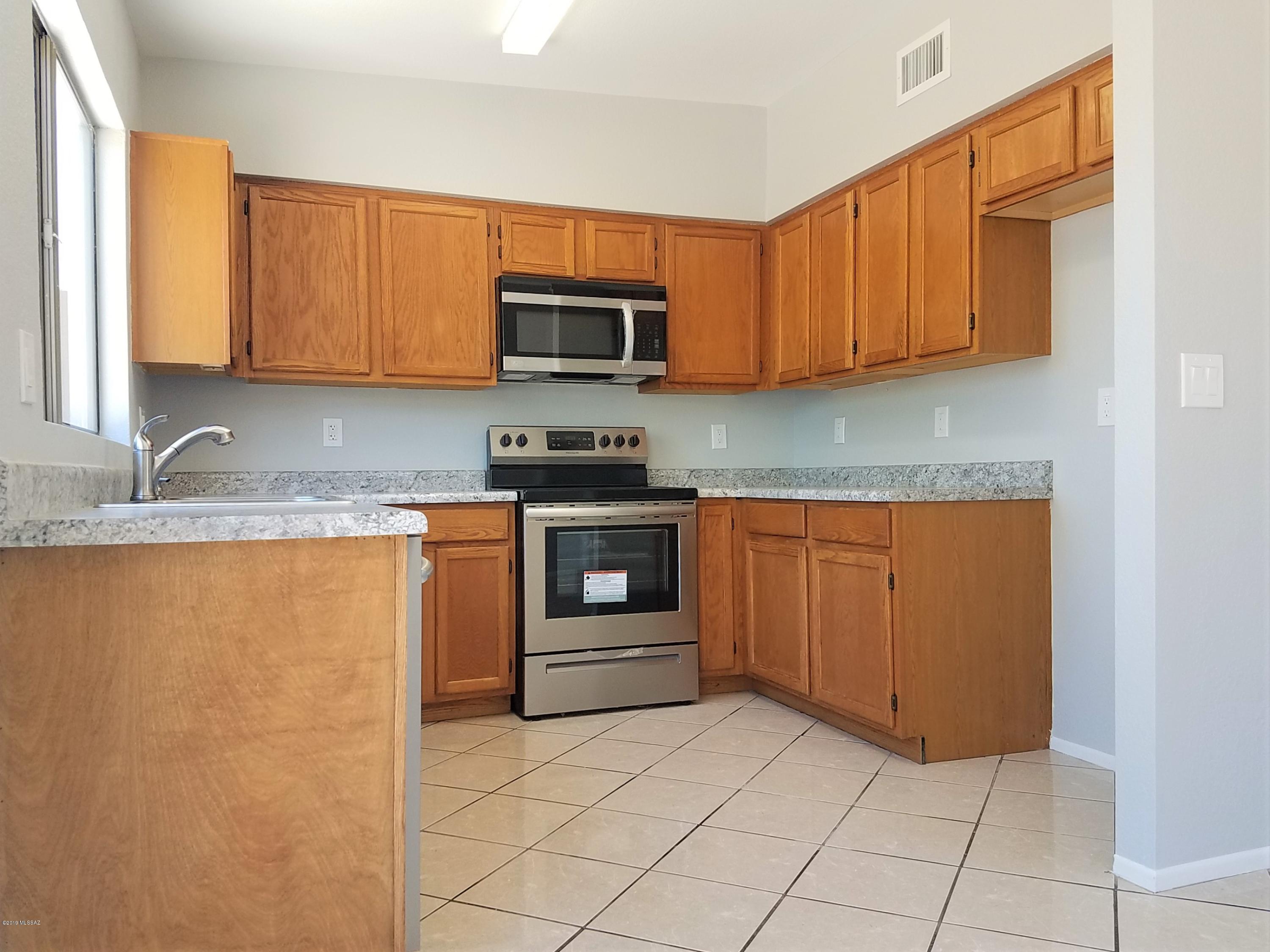 5513 South Stockwell Road Tucson, AZ 85746 - Photo 8 of 24 Gallery Image 8