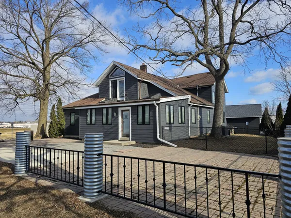 $399,900 | 4464 South Whitnall Avenue, St. Francis, WI 53235