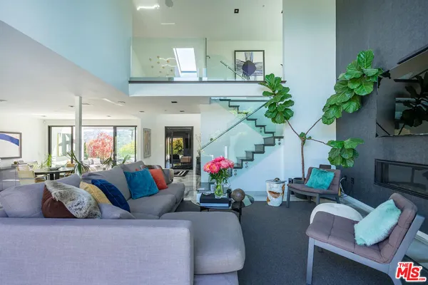 $17,000 | 3437 Troy Drive, Los Angeles, CA 90068