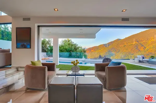 $17,000 | 3437 Troy Drive, Los Angeles, CA 90068