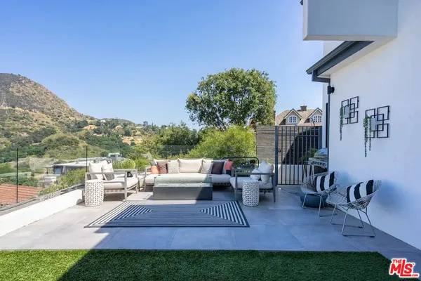 $17,000 | 3437 Troy Drive, Los Angeles, CA 90068