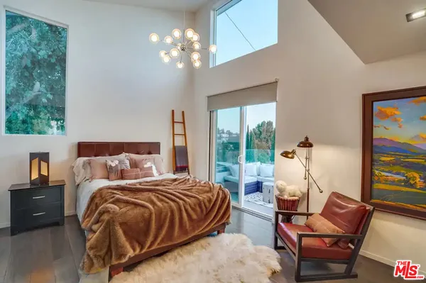 $17,000 | 3437 Troy Drive, Los Angeles, CA 90068